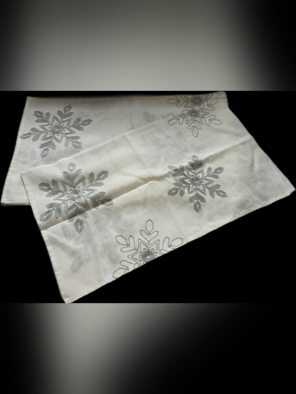 x2 SARO Lifestyle 16" X 52" Snowflake Runner Silver - Off White